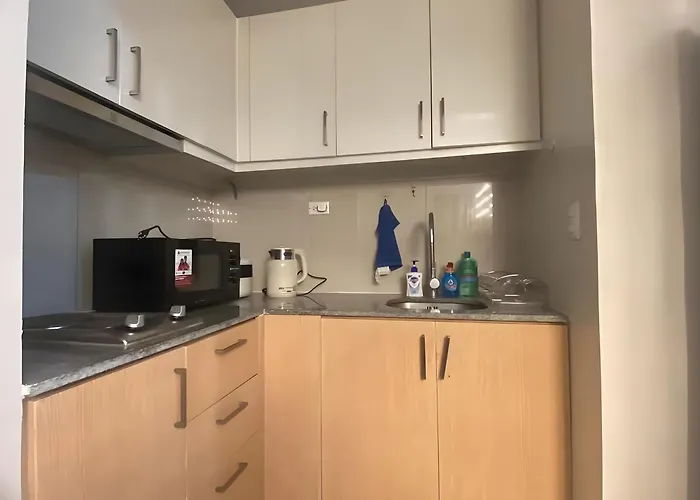 Apartment Luxurious 1br Highrise Cityscape Near Airport Okada Solaire Casino Moa
